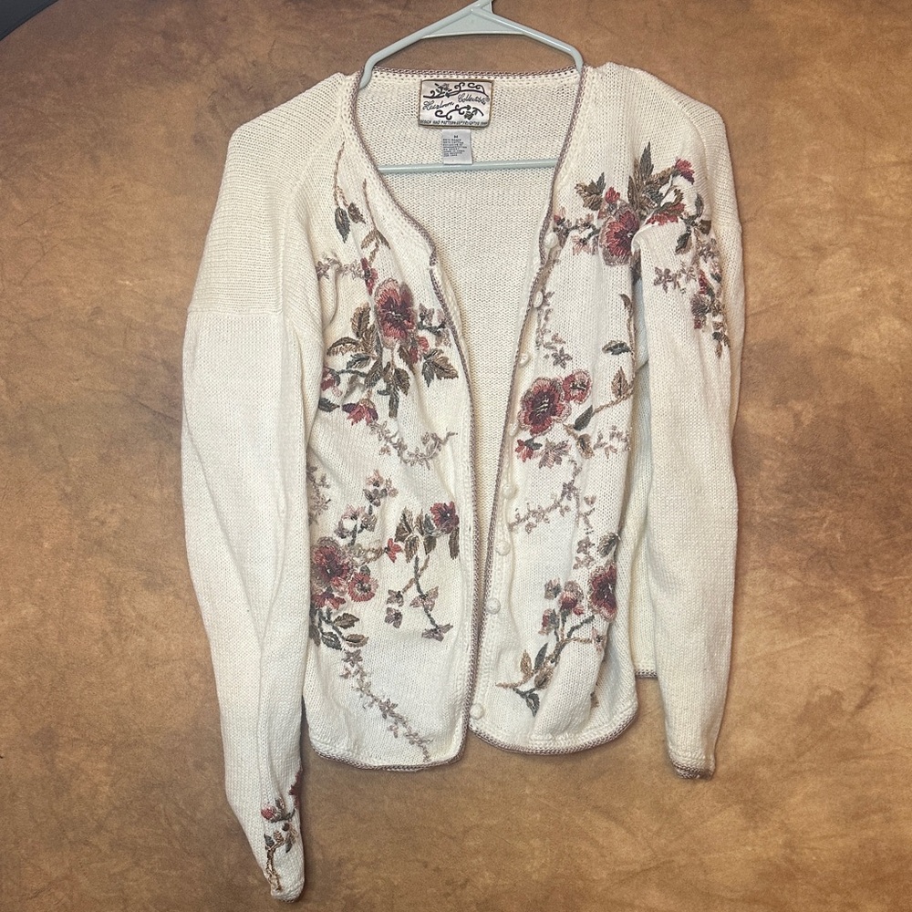 Elegant Cream Floral Cardigan Knit Embroidery
